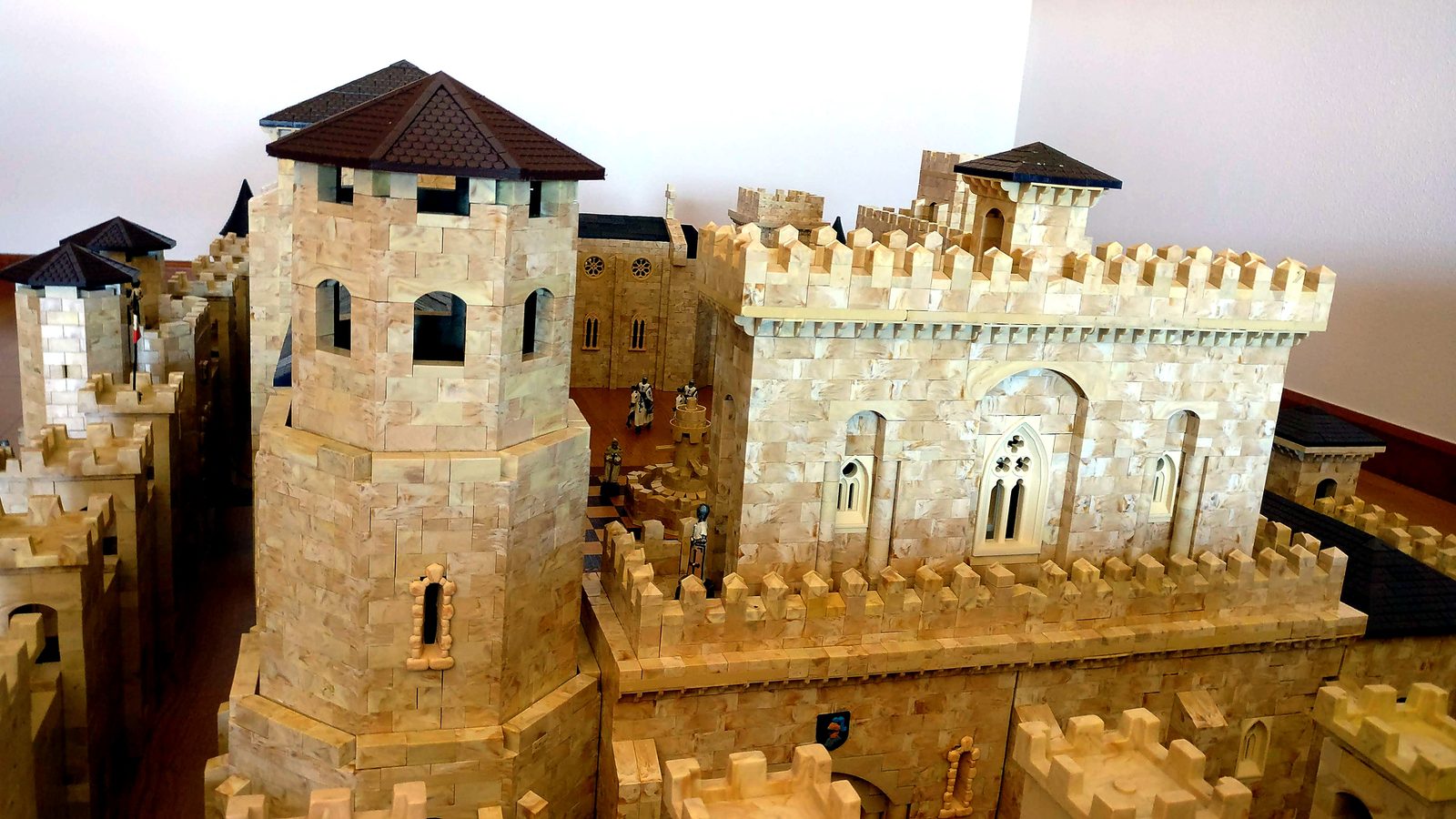 Maqueta de la Fortaleza de Montalvo construida con el juguete Exin Castillos
