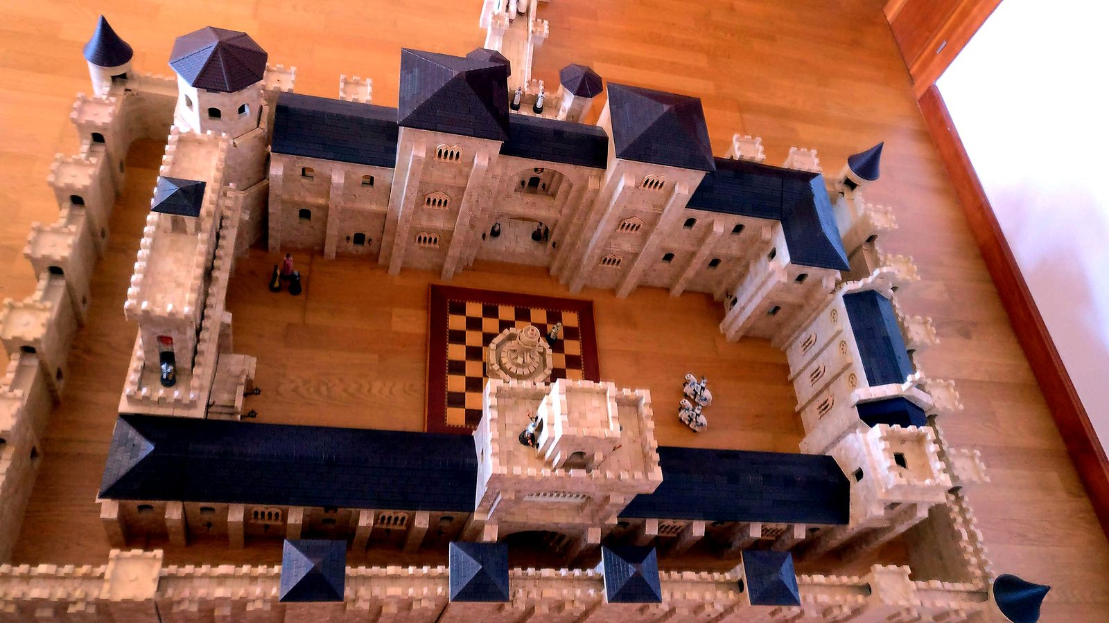 Maqueta de la Fortaleza de Montalvo construida con el juguete Exin Castillos