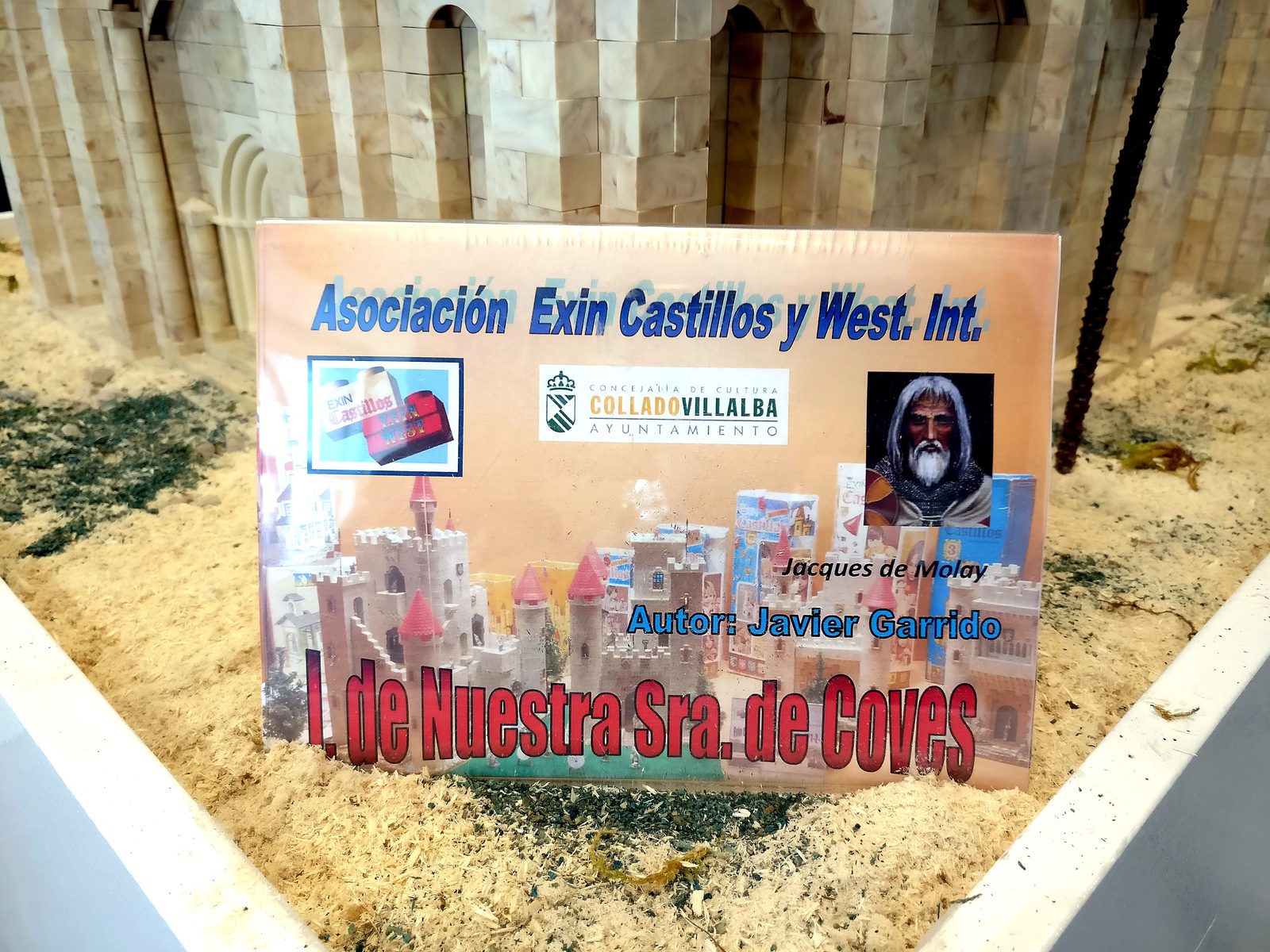 Maqueta de la iglesia de Nuestra Señora de Coves construida con el juguete Exin Castillos
