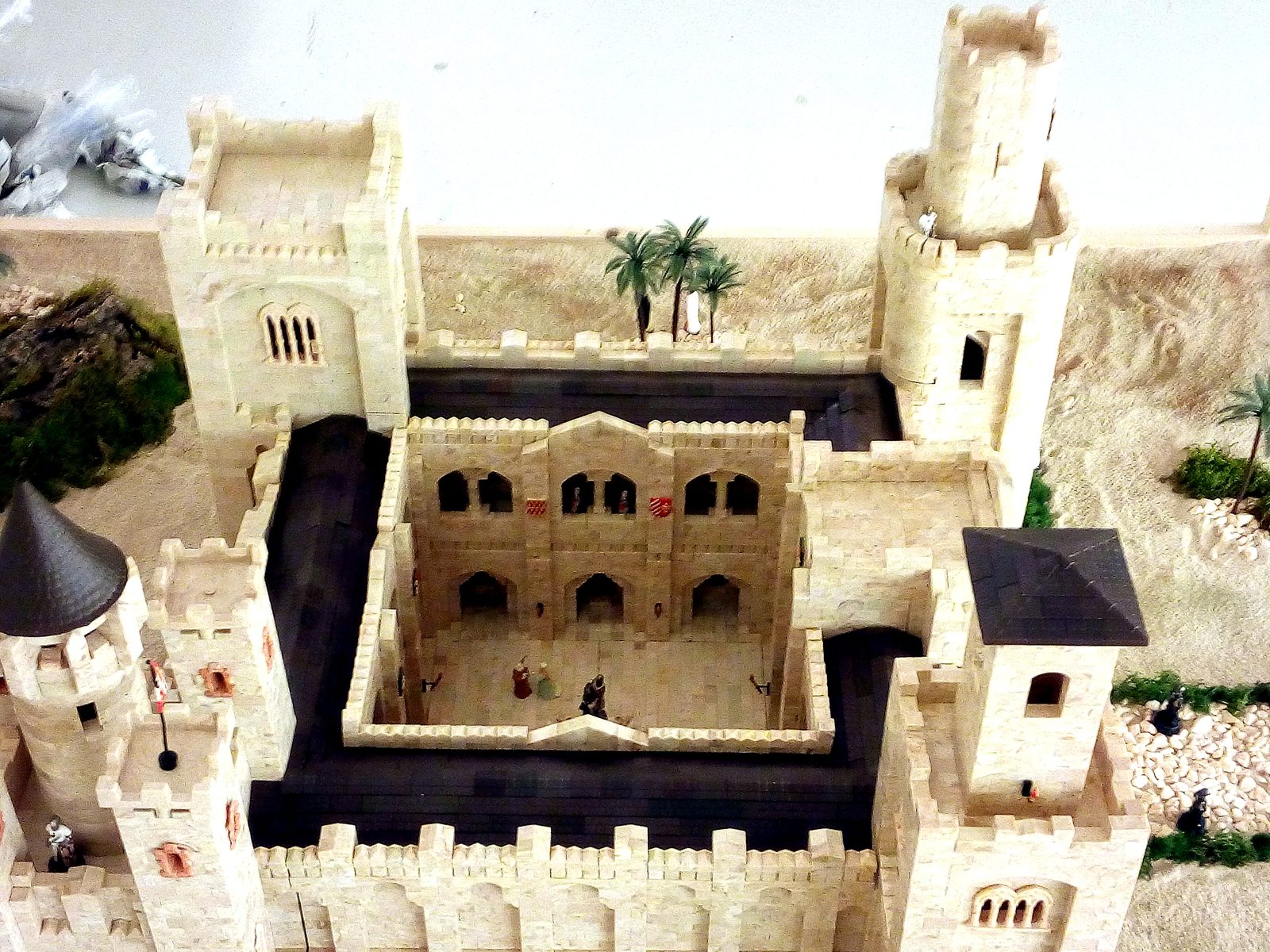 Maqueta de un palacio real construida con el juguete Exin Castillos